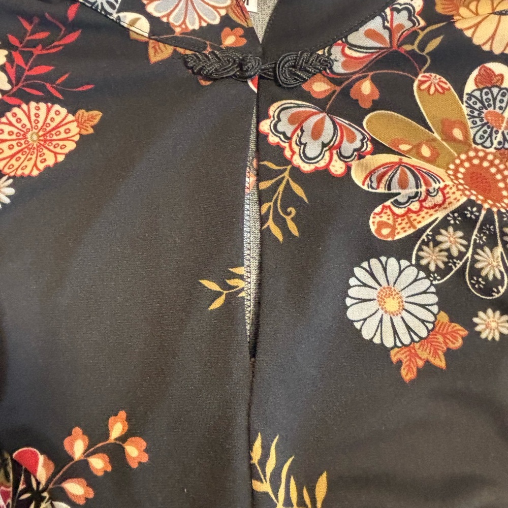 Soulmates Black Floral V-Neck Cap Sleeve Midi Tie Back Dress Medium - Picture 6 of 8